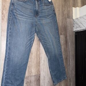 NWT Abercrombie & Fitch Curve Love The Ankle Straight Ultra Highrise Jeans